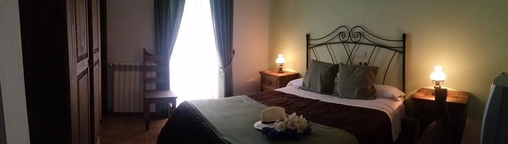 Cheles Hostal Rural La Casa Verde المظهر الخارجي الصورة